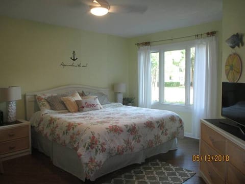 Peaceful first floor Villa with wildlife view