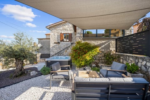House Bruna - Unit 375045-13