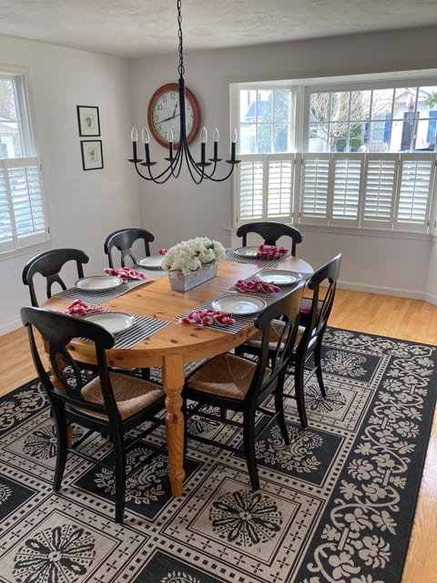Pottery Barn Kitchen table seats six