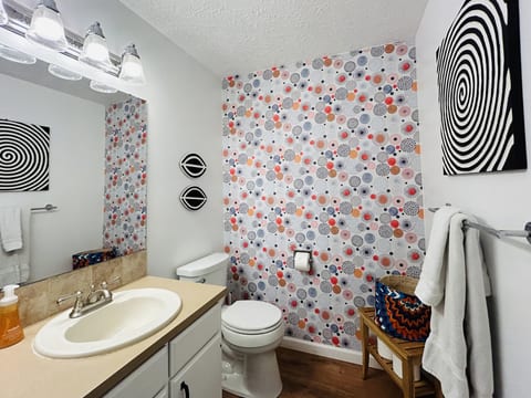 Experience Nirvana, 4 Beds Big Fenced Yard