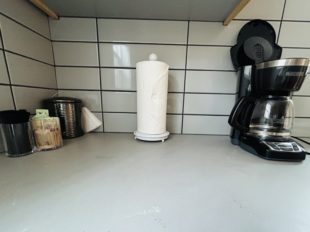 modern-downstairs-north-end-bungalow-in-hyde-park/