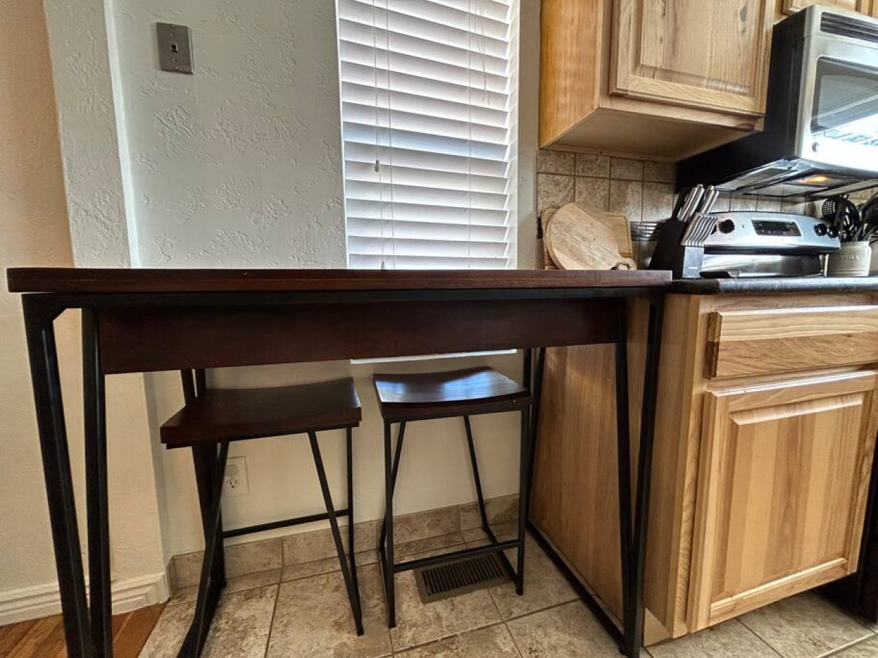 home-sweet-idahome-2-miles-from-bsu!-pet-friendly!/