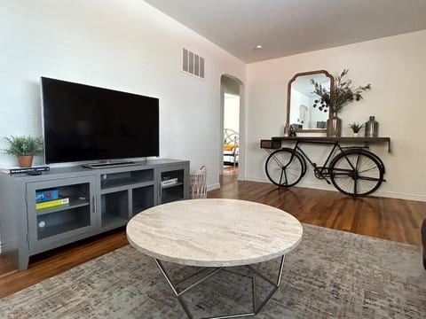 Home Sweet Idahome-2 miles from BSU! Pet Friendly!