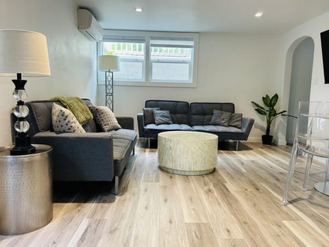 Modern North End Bungalow Downstairs w/Parking!
