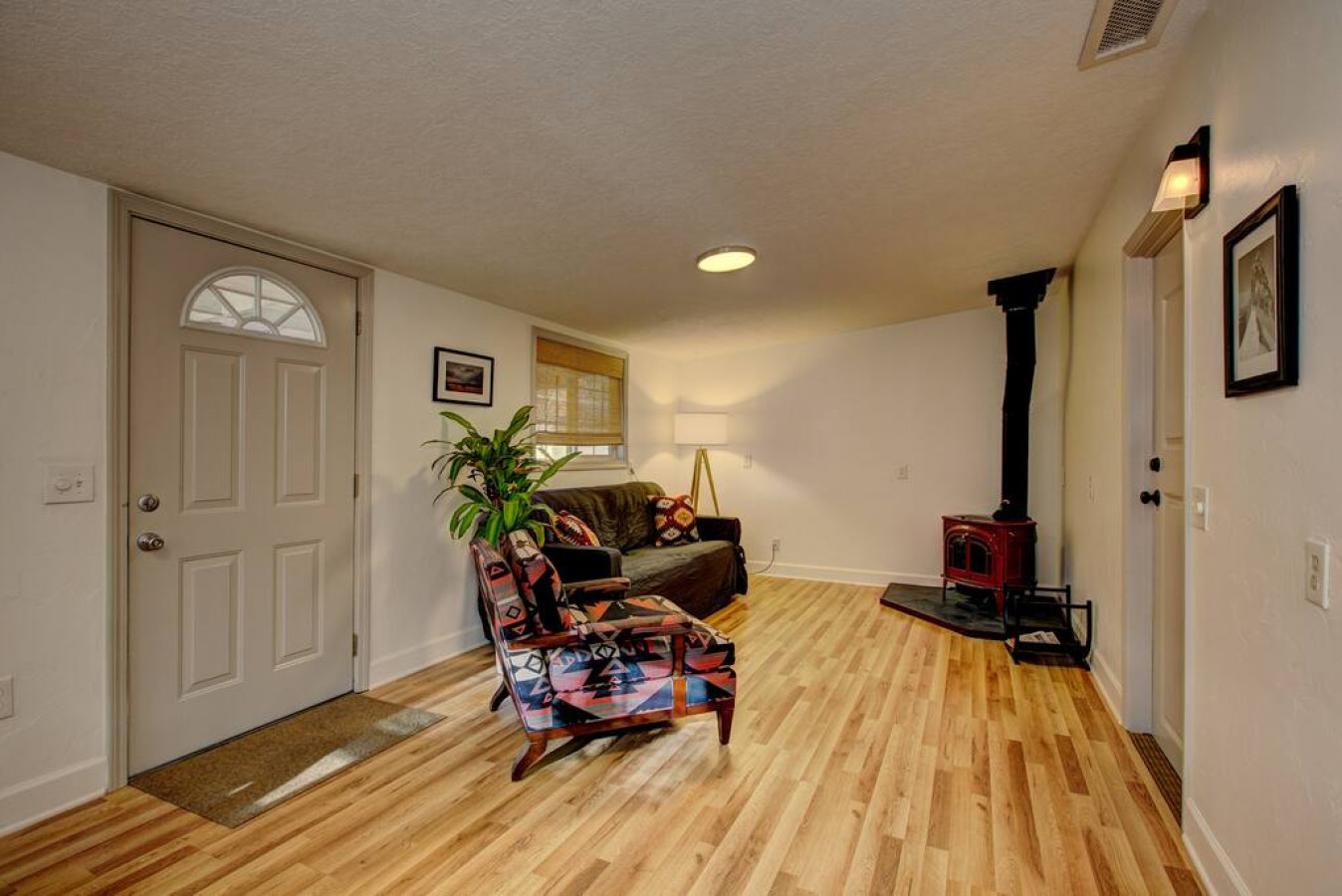 sunset-home-pet-friendly-fenced-yardfoothills/