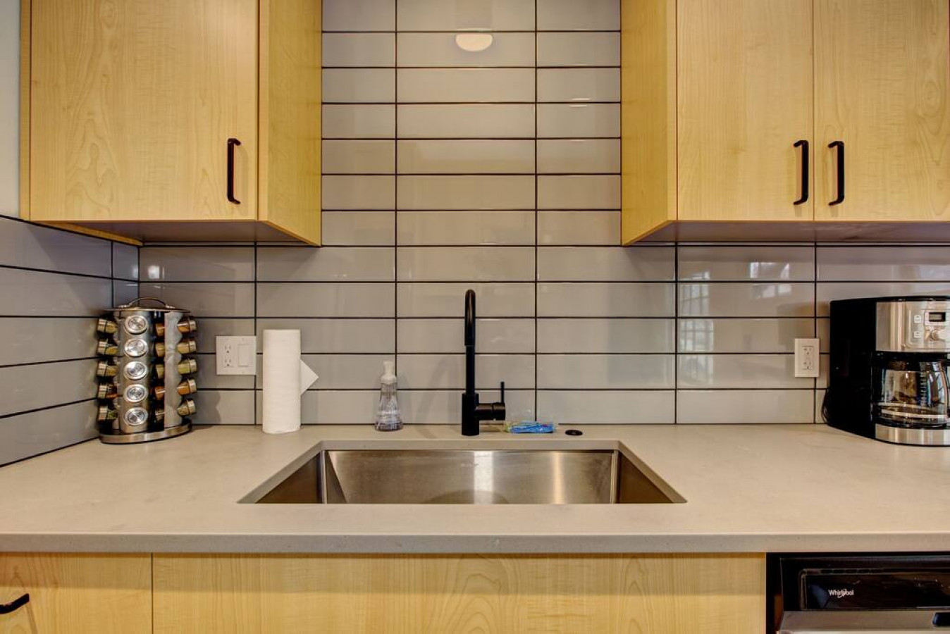 newly-renovated-north-end-bungalow19-wparking/