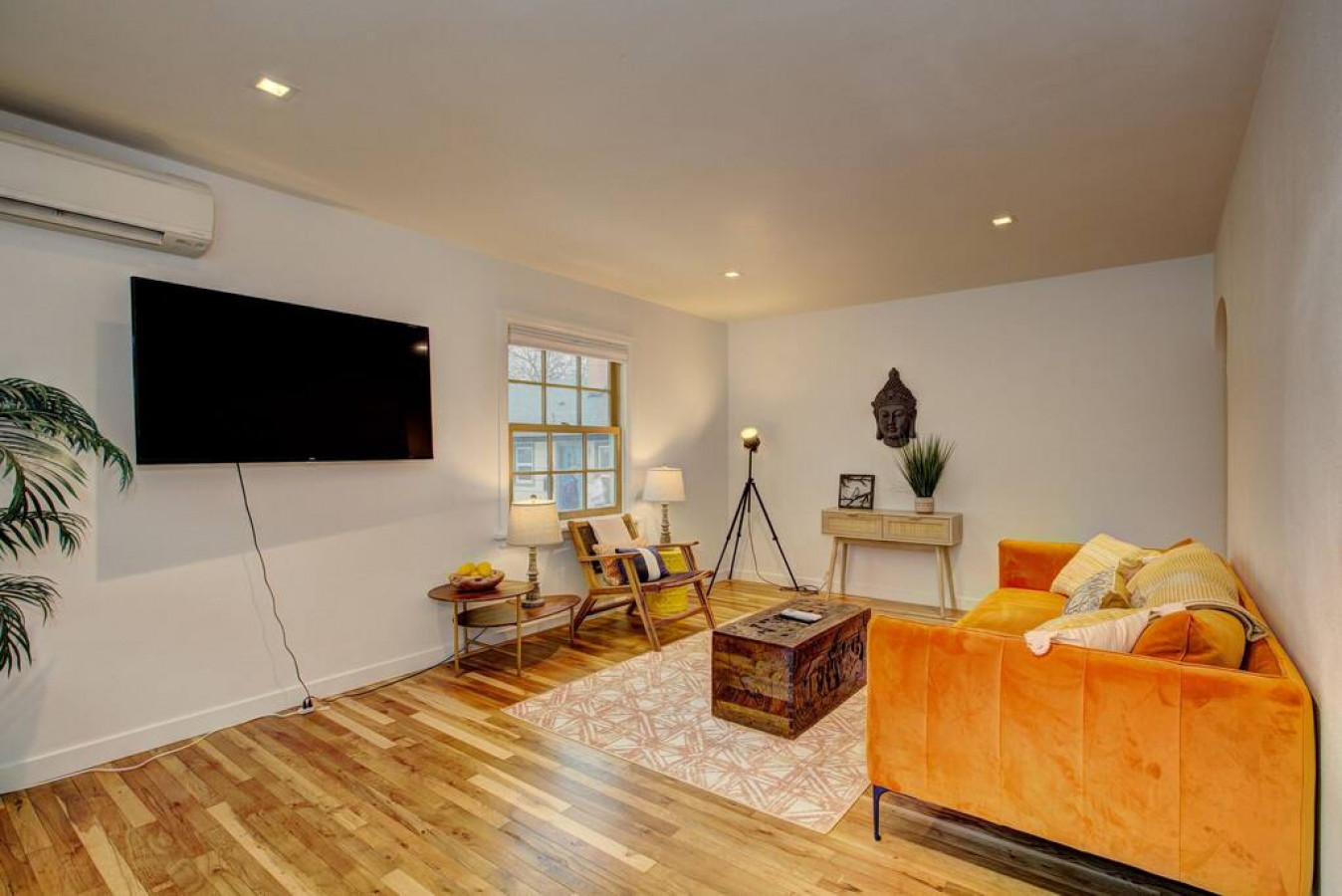 newly-renovated-north-end-bungalow19-wparking/