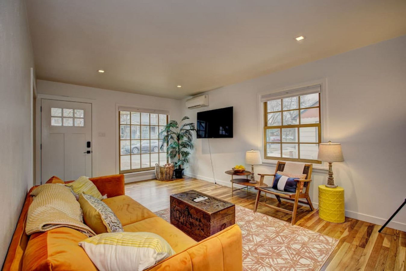 newly-renovated-north-end-bungalow19-wparking/