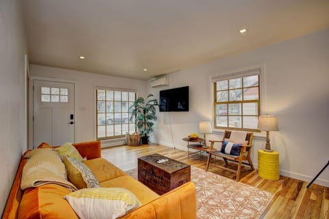 Newly Renovated North End Bungalow19 w/Parking