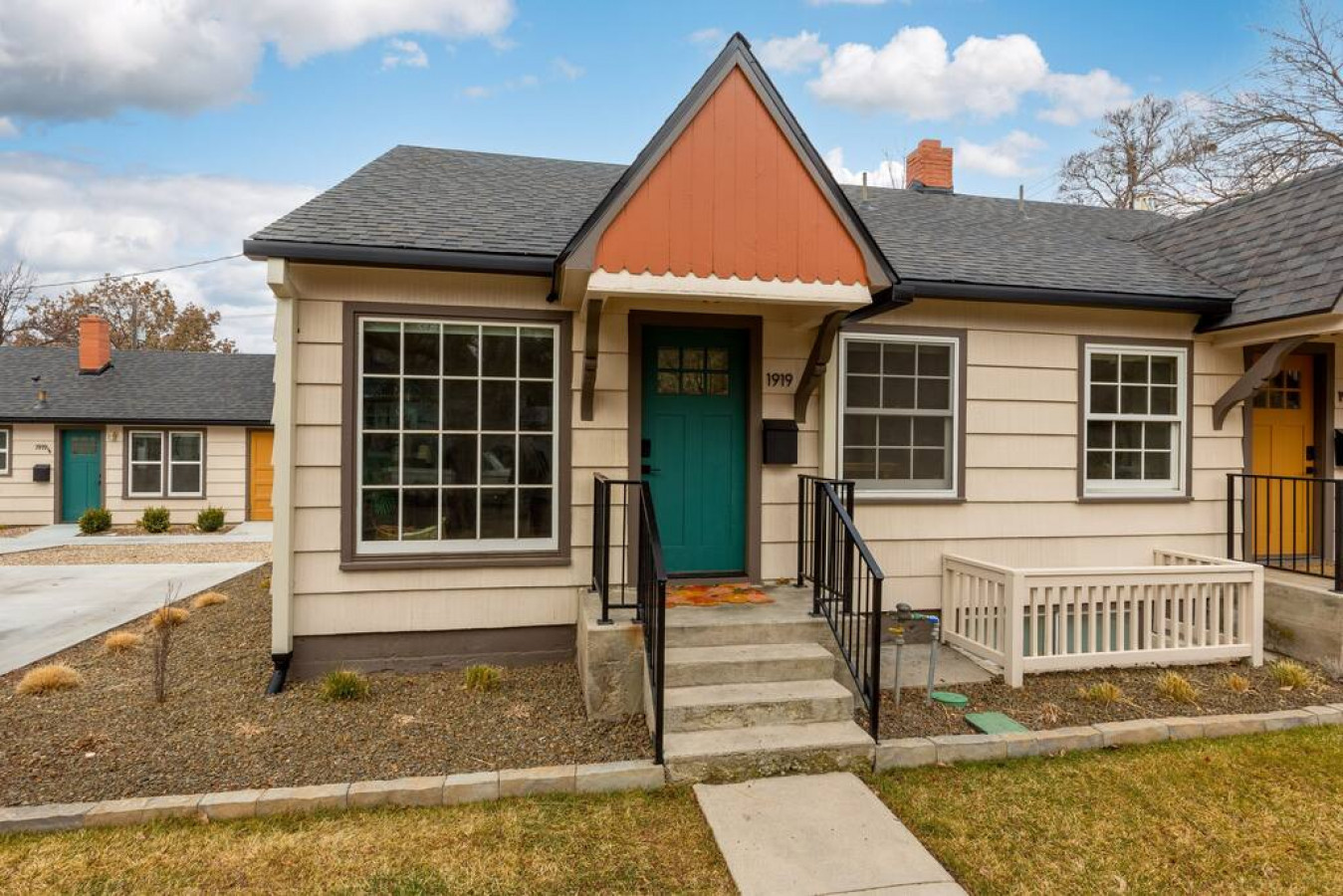 newly-renovated-north-end-bungalow19-wparking/