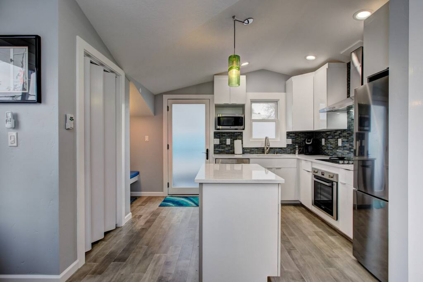 the-lilly-pad-+-pet-friendly-fenced-yard!/