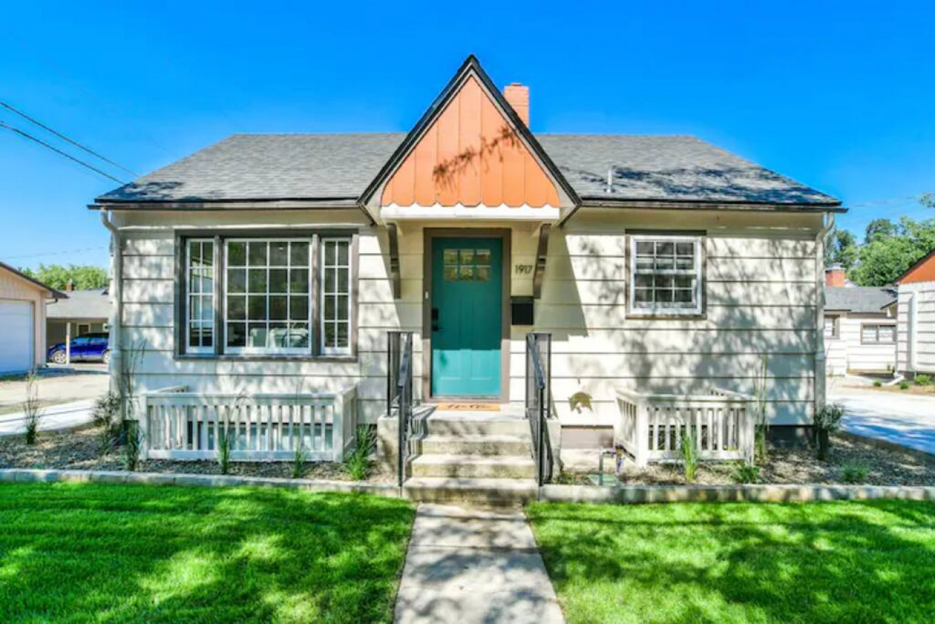 1917-north-end-bungalow-parking-in-hyde-park/