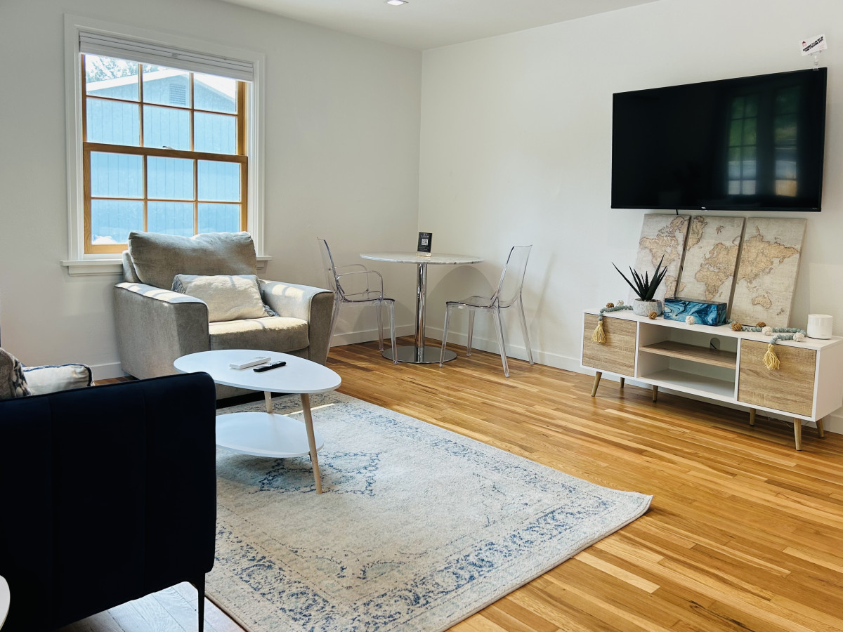 1917-north-end-bungalow-parking-in-hyde-park/