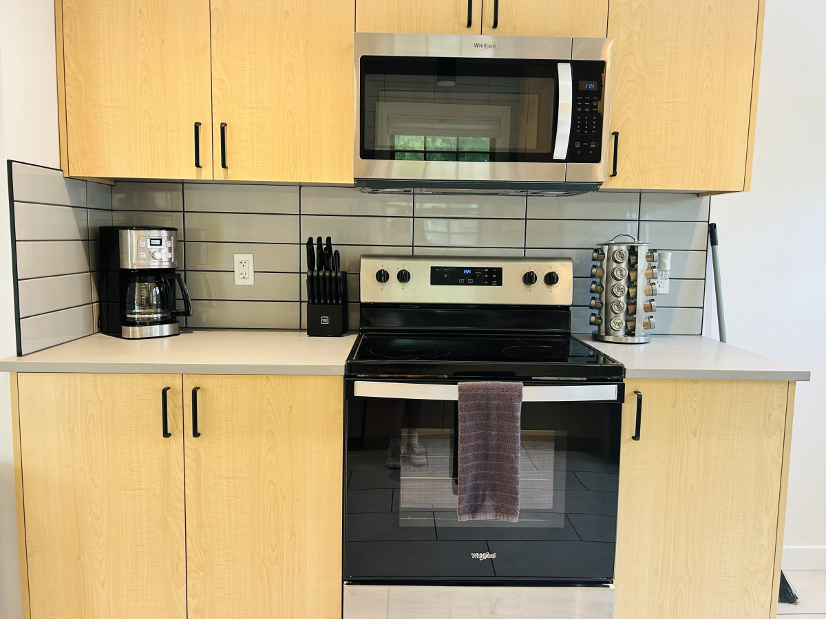 1917-north-end-bungalow-parking-in-hyde-park/