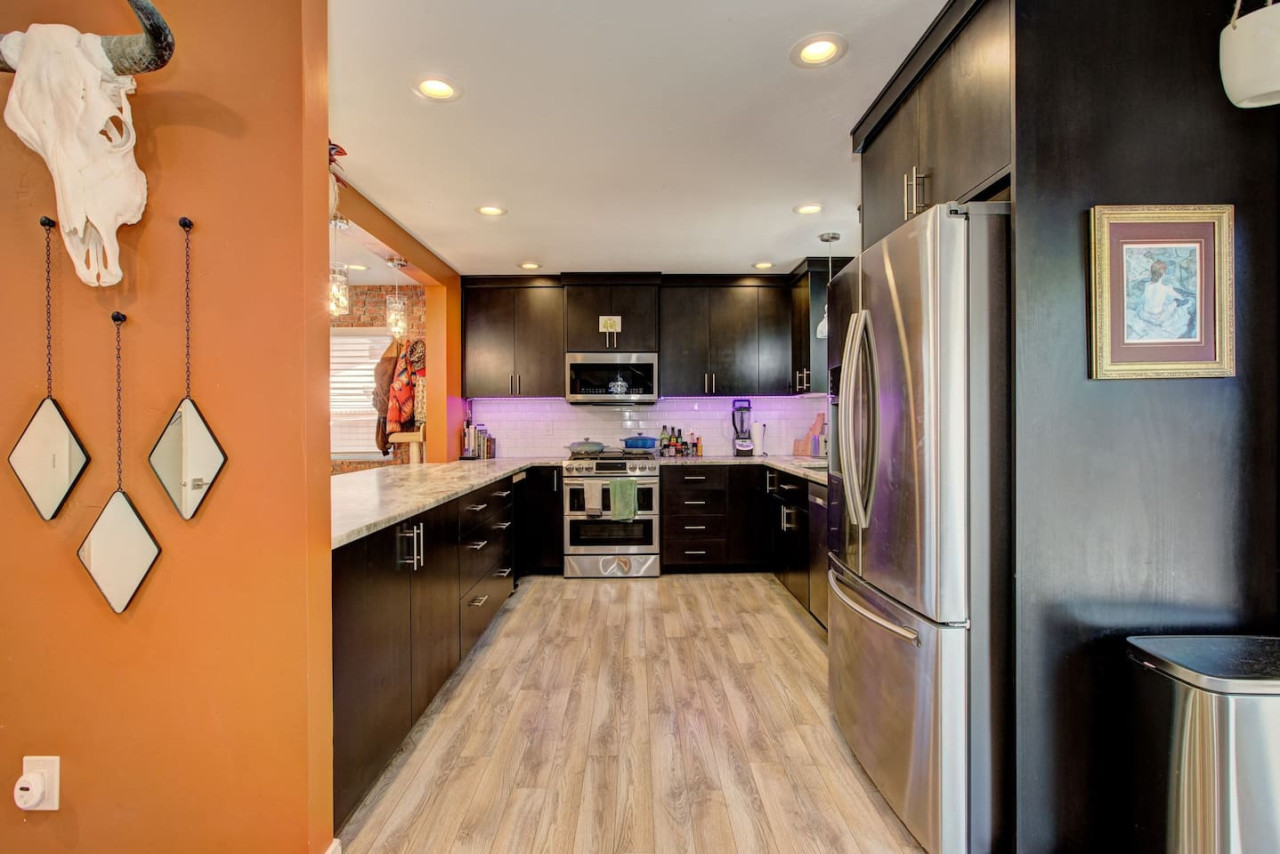 urban-cowgirl-on-boise-greenbelt/