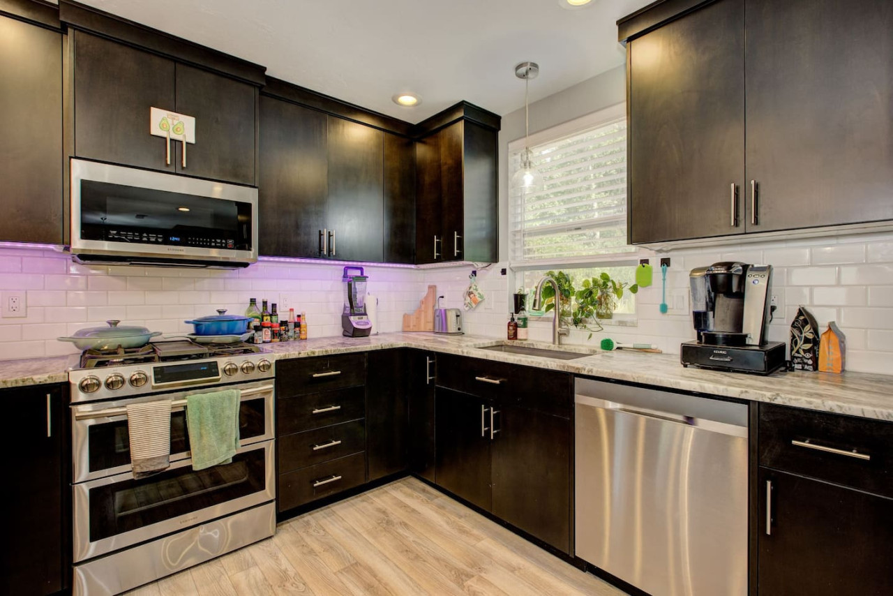 urban-cowgirl-on-boise-greenbelt/