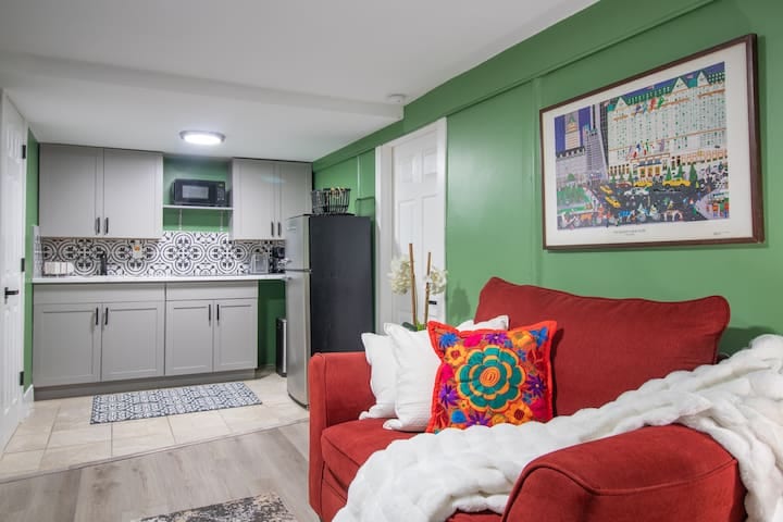 Neu renoviert | Sauber | 2 Schlafzimmer Private Suite - Central Islip