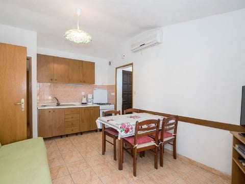 Apartments Dane - Unit 373282-13
