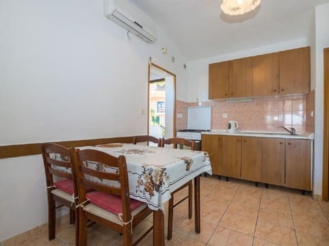 Apartments Dane - Unit 373283-13