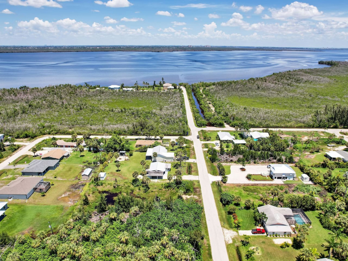View of the street and proximity to the water