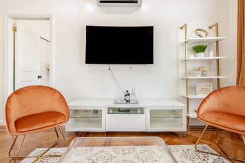 The Brooklyn Brydge Unit I 3 BD 1 BA|Free Parking