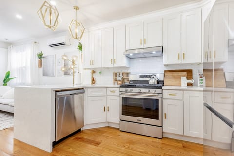 The Botanical Garden Unit I 3 BD 2 BA|Free Parking