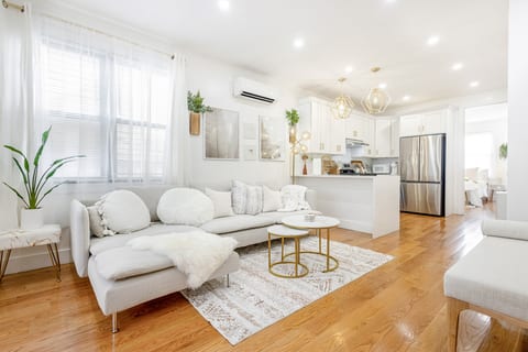 The Botanical Garden Unit I 3 BD 2 BA|Free Parking