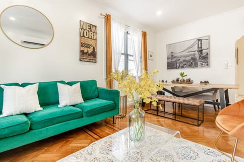 Real Estate-4dc03d5b-4c7b-41a7-b3e1-092a7c614a14-RUTH_ELTONST_050923-123.JPG