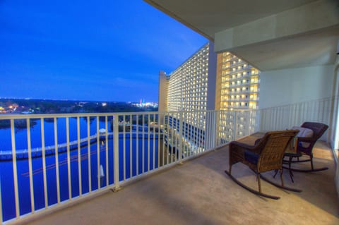 Laketown Wharf 1032