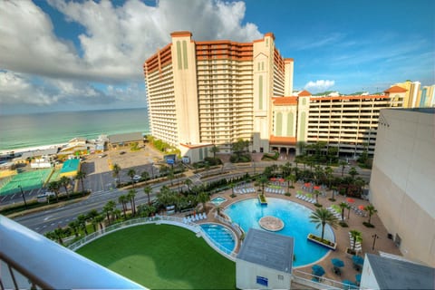 Laketown Wharf 1032