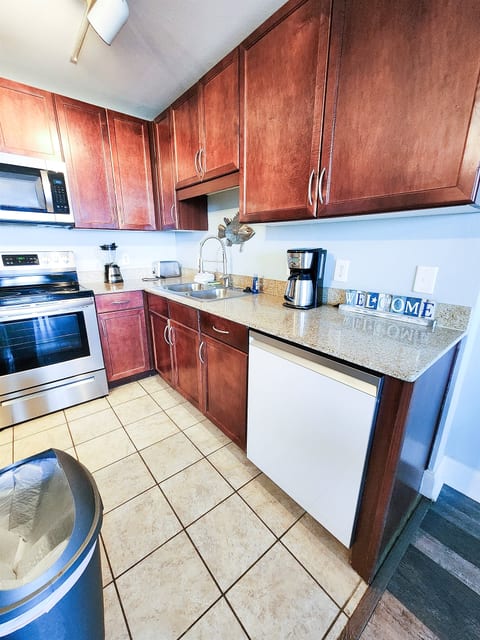 Laketown Wharf 1133