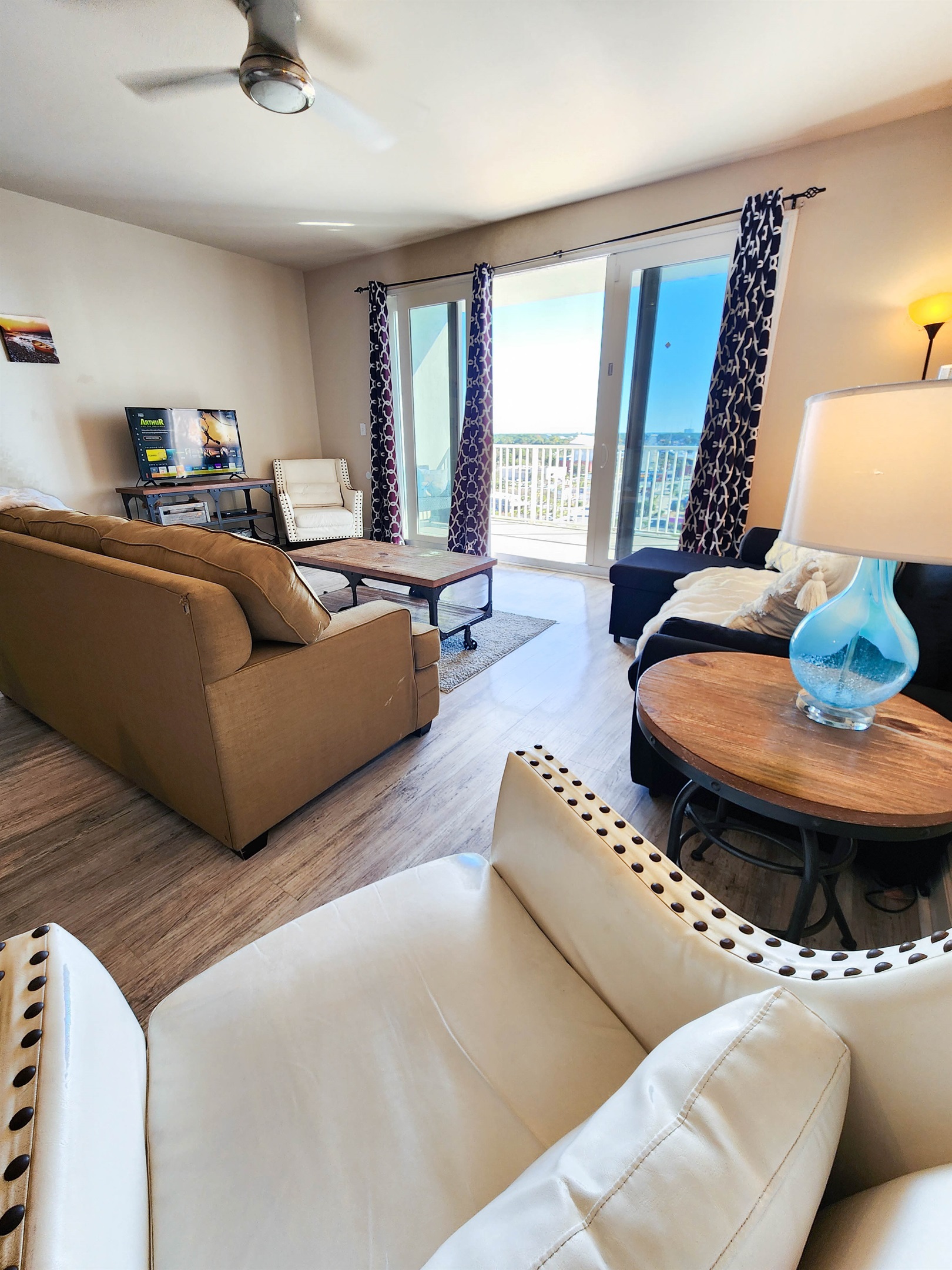 Laketown Wharf 1036