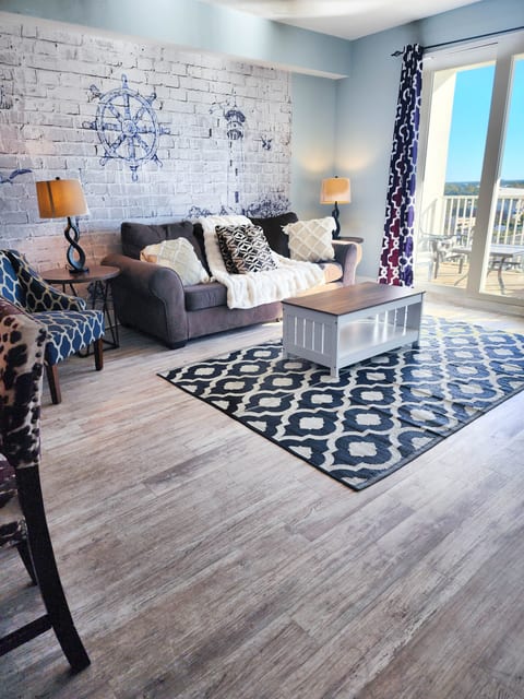 Laketown Wharf 1135