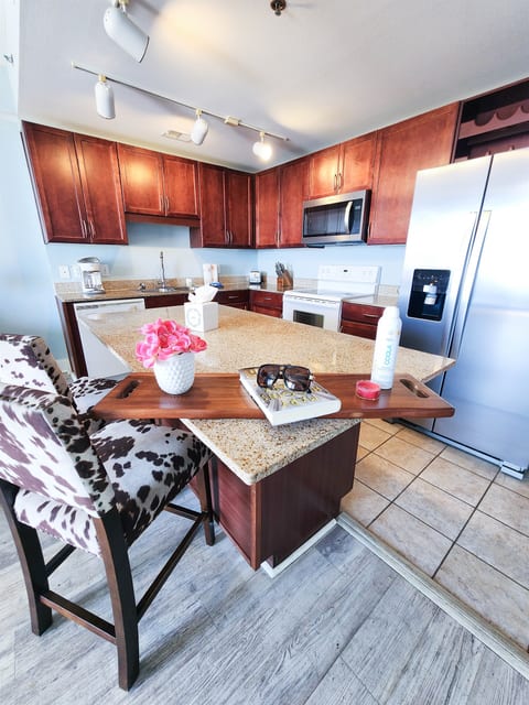 Laketown Wharf 1136