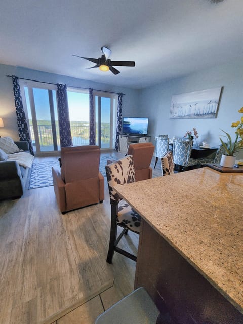 Laketown Wharf 1435