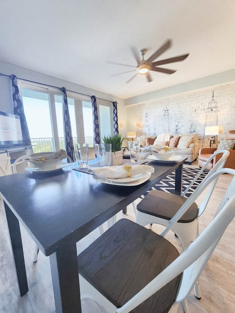 Laketown Wharf 1436