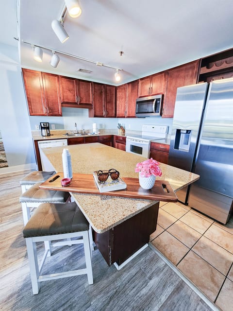 Laketown Wharf 416