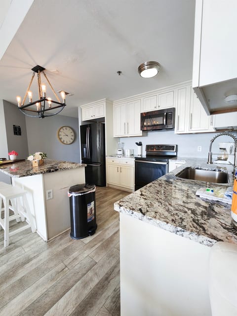 Laketown Wharf 633