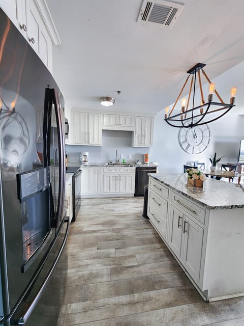 Laketown Wharf 633