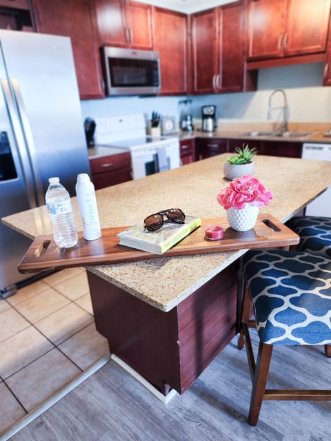Laketown Wharf 728
