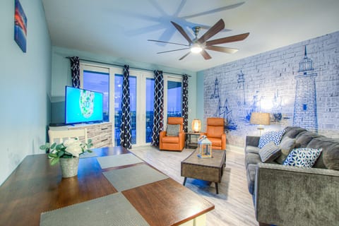 Laketown Wharf 831