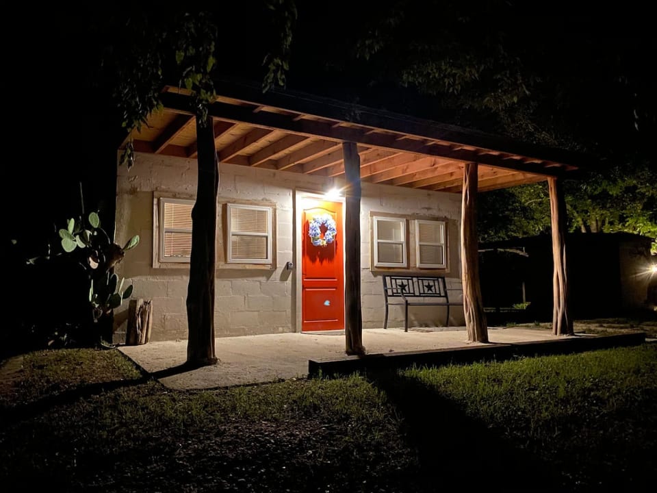 Bunker Haus Love Nest - Medina
