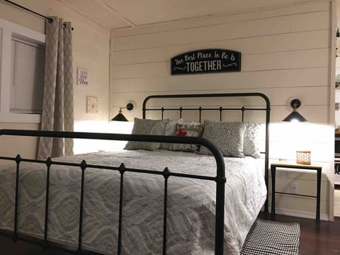 Bunker Haus Love Nest