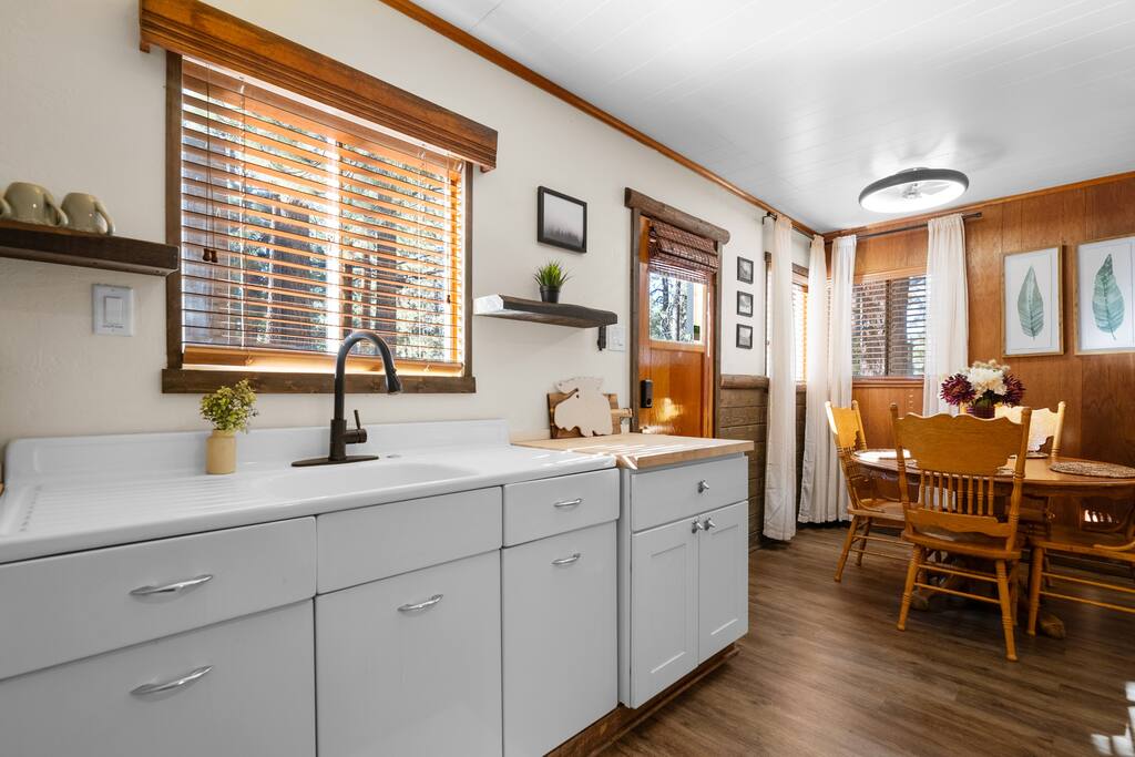 fenced-lrg-yard-*-peaceful-cabin-*-mountainretreat/