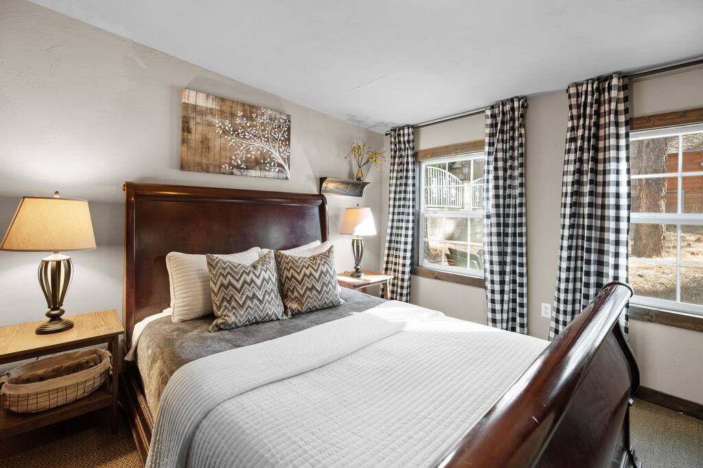 fenced-lrg-yard-*-peaceful-cabin-*-mountainretreat/