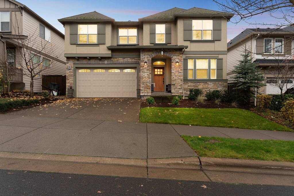 Spacious nice 5 bedroom house - Beaverton