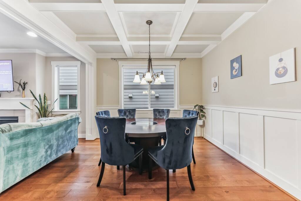 Spacious nice 5 bedroom house - Beaverton