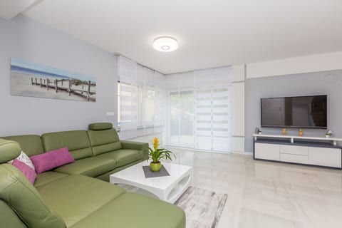 Villa Nika - Unit 376309-13