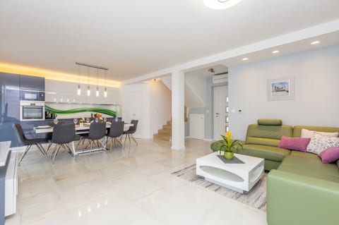 Villa Nika - Unit 376309-13