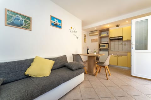 Apartments Nadica - Unit 373434-13